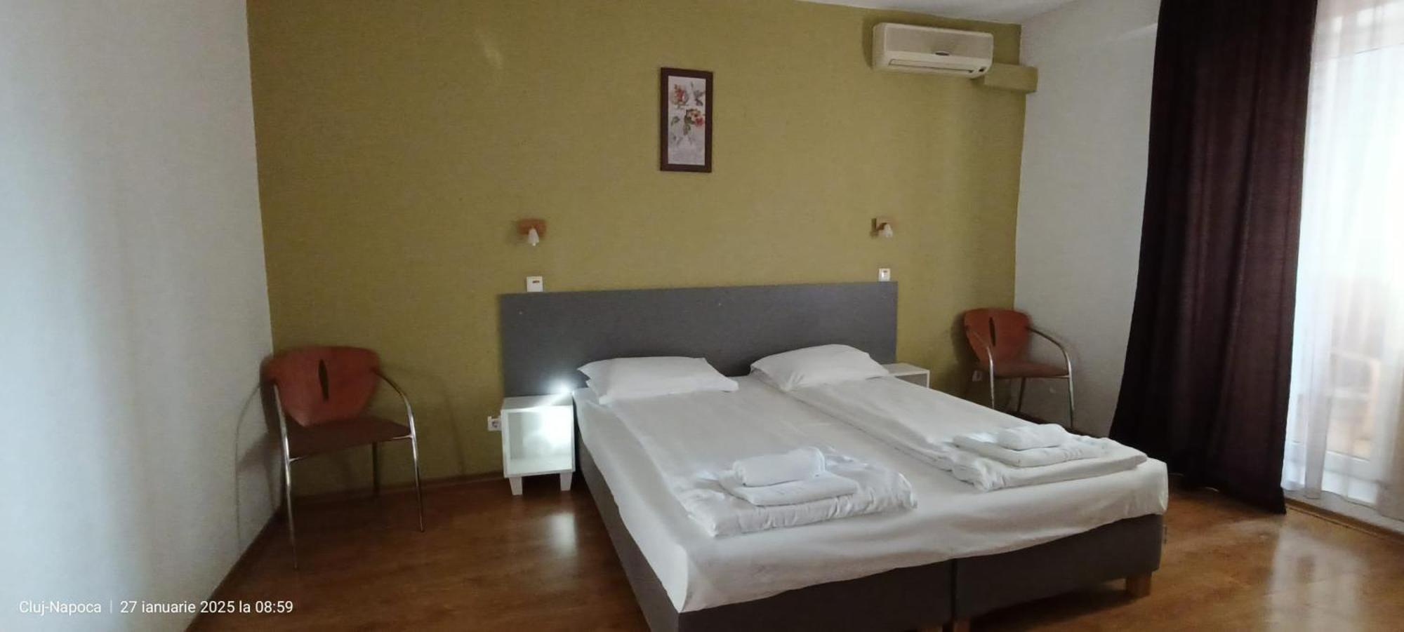 Hotel Liliacul Cluj-Napoca Exteriör bild