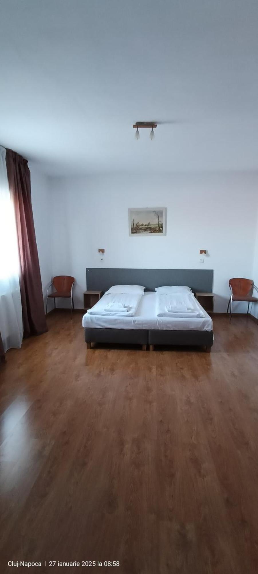 Hotel Liliacul Cluj-Napoca Exteriör bild